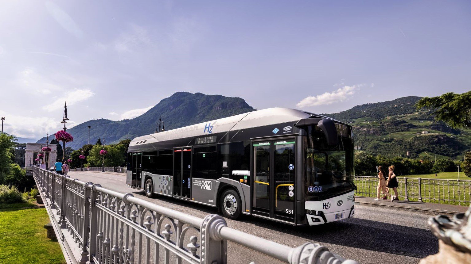 Conductor de Autobús en Bolzano 5 Plazas con Alojamiento